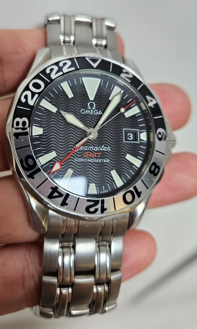 오메가 씨마스터 GMT 50주년 기념 한정판 오토매틱 2534.50 - 안심되는 중고거래