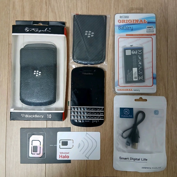 블랙베리 Q10 (Blackberry Q10) 블랙 이미지