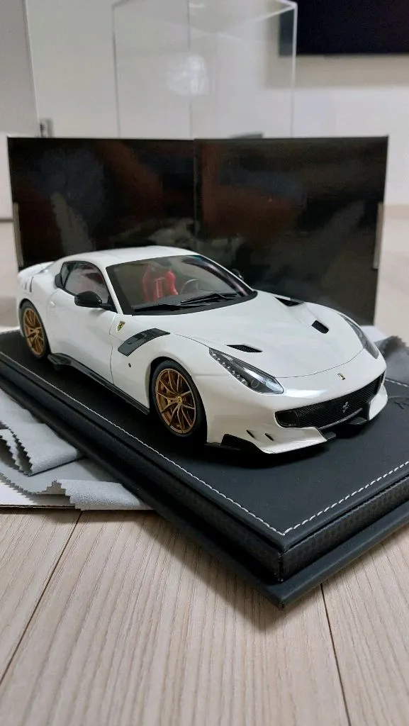 1/18 bbr 페라리 f12 TDF 모형 다이캐스트 가스리프트 추가버젼 판매합니다. 1편 (오토아트, 교쇼,) - 안심되는 중고거래