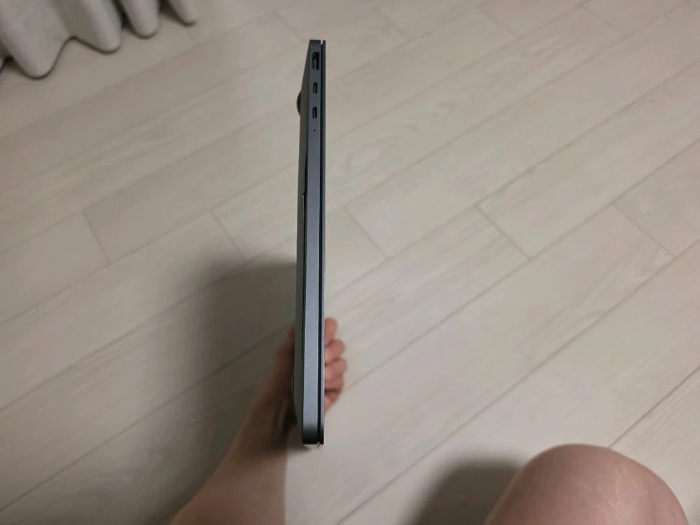 갤럭시북6 울트라 RTX 5060 NT960UJH-XC72Y 이미지