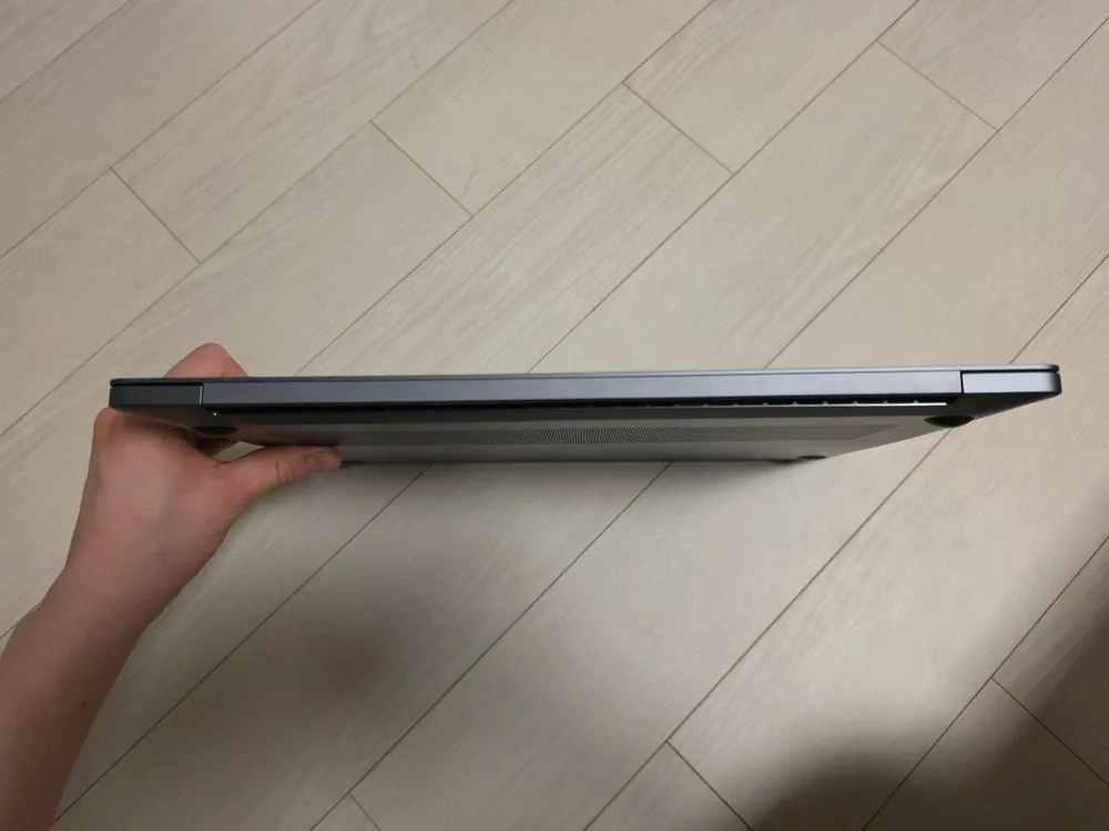 갤럭시북6 울트라 RTX 5060 NT960UJH-XC72Y 이미지