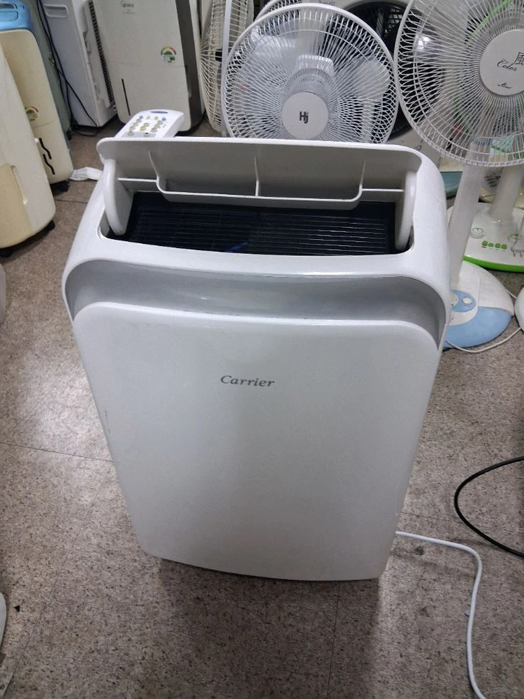 캐리어 이동식 창문형 에어컨입니다 창문틀 기본키트 리모컨포함 이미지