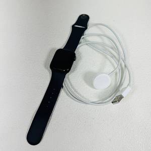 애플워치8 41MM 블랙색상 판매해요. 외관S급+충전기포함 이미지