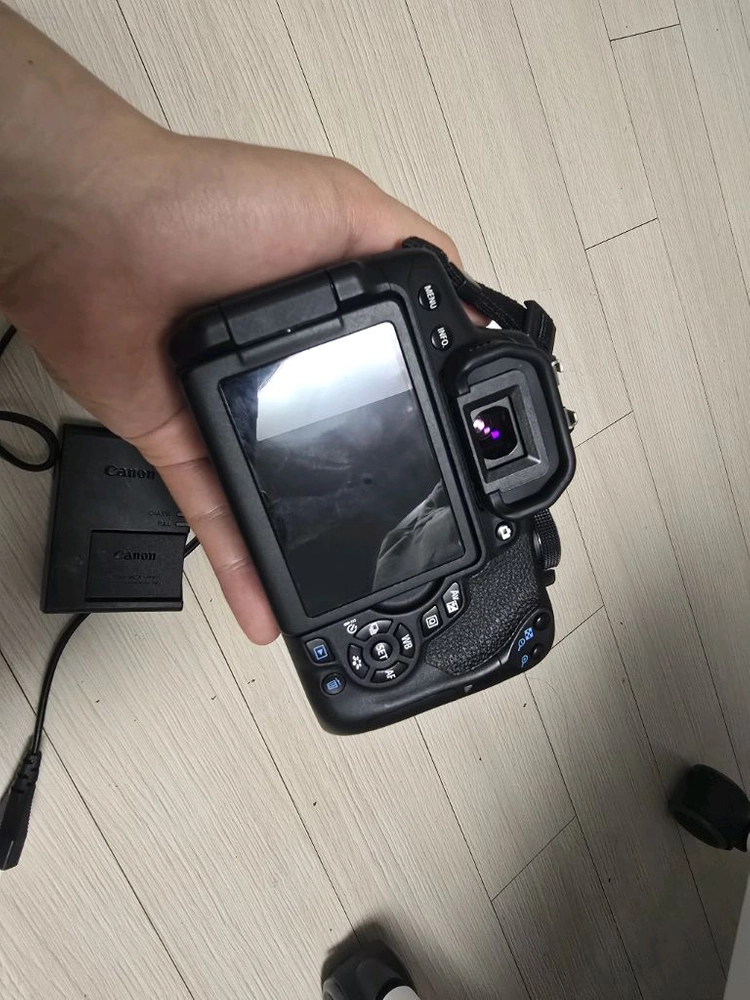 캐논 EOS 750D DSLR 카메라 이미지