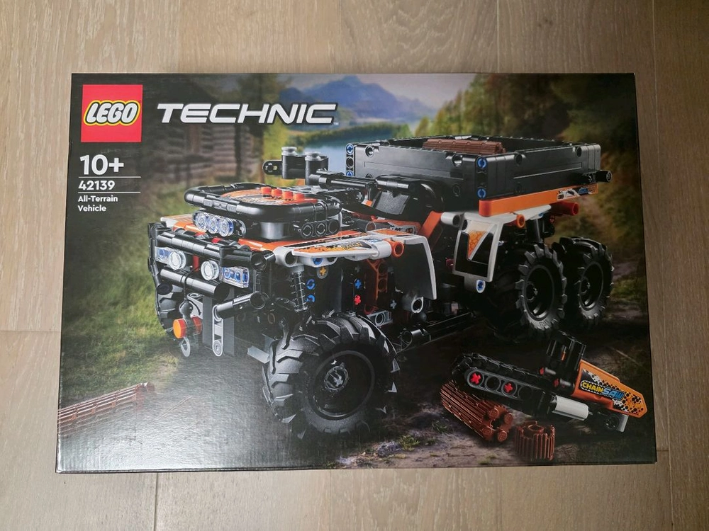 레고 테크닉 42139 전지형차량 이미지
