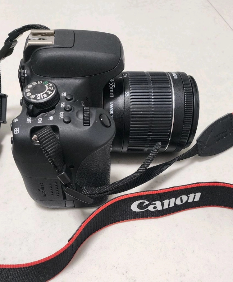 캐논 EOS 750D DSLR 카메라 A급 이미지