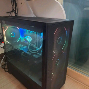 RTX 5070ti / 9800X3D / 램 64GB 컴퓨터 본체 이미지