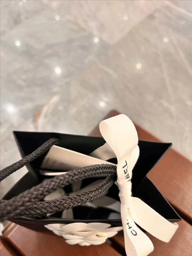 샤넬 CC 귀걸이 미개봉 선물가능 이미지