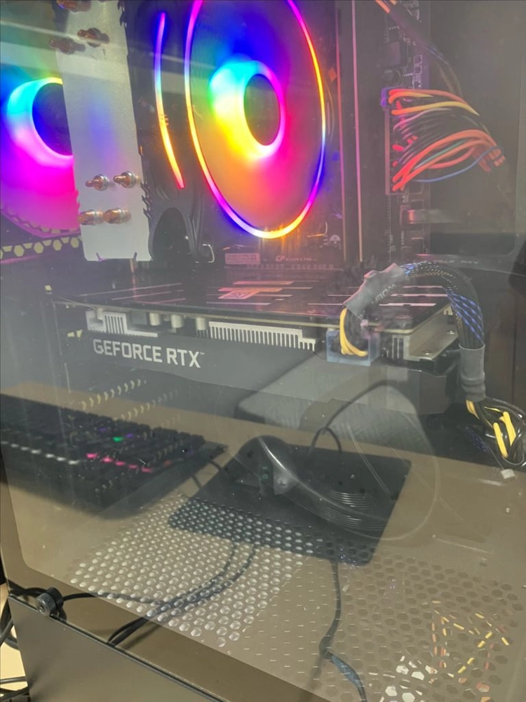 컴퓨터 rtx2060본체 모니터 팝니다 - 안심되는 중고거래