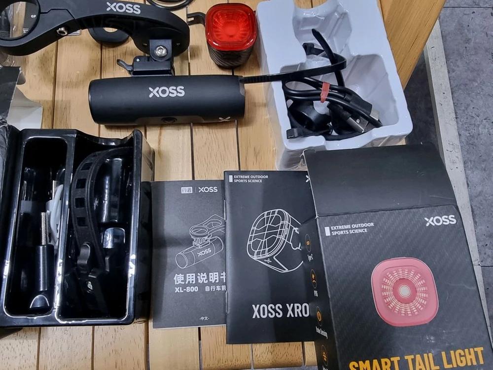 XOSS 자전거 GPS 속도계 / 전조등 / 후미등 / 센서 패키지 이미지