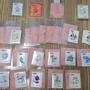 포켓몬 띠부씰 아트워크 뮤츠 리자몽 피카츄 깨끗한 미개봉 판매 이미지