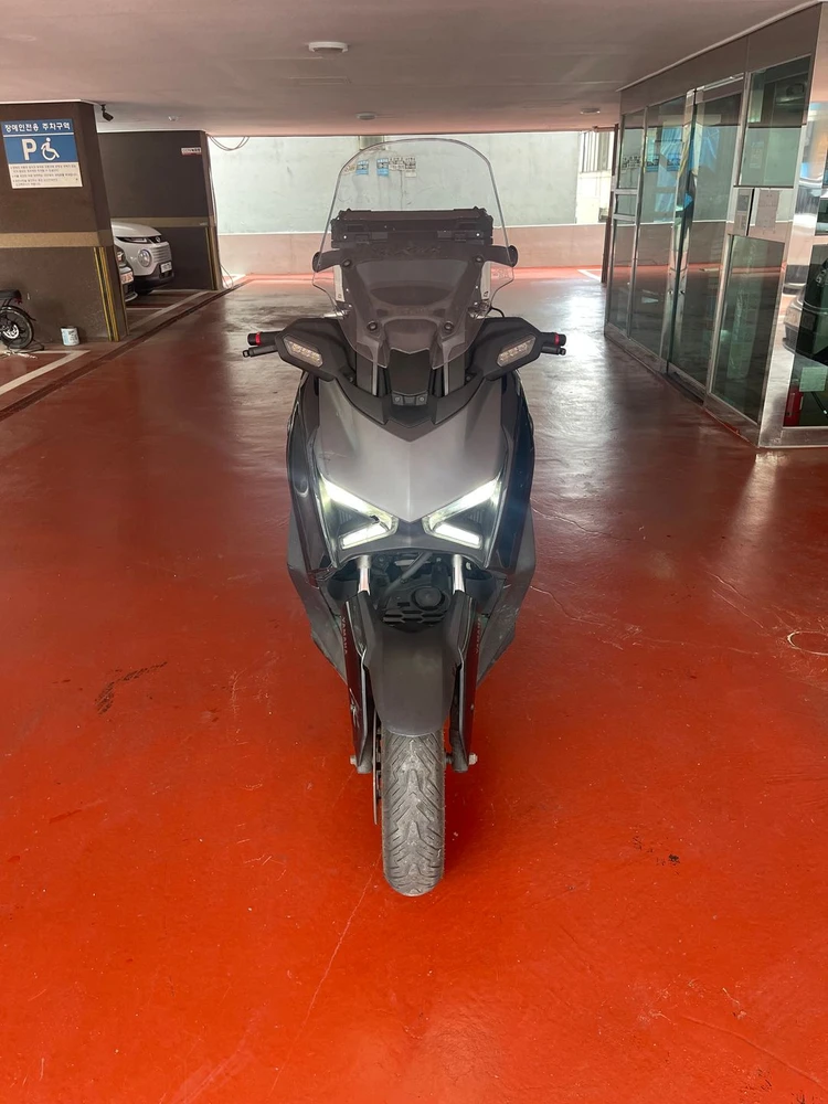 xmax300 25년식 5만Km 알탑셋팅 저렴하게 판매합니다 이미지