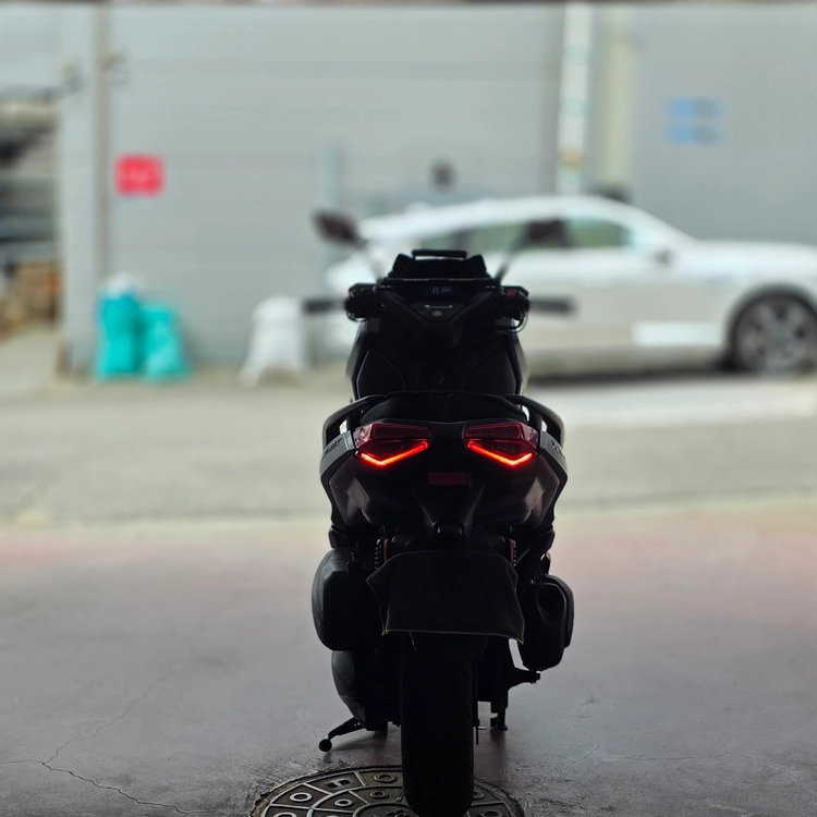 23년식 이전가능 xmax300 깔끔한차량 판매합니다 이미지