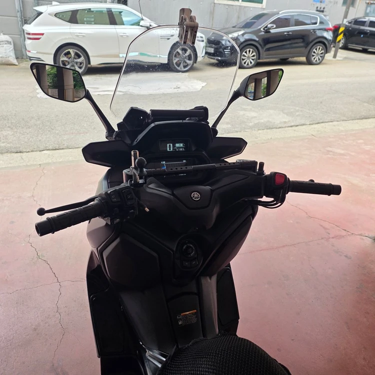 23년식 이전가능 xmax300 깔끔한차량 판매합니다 이미지