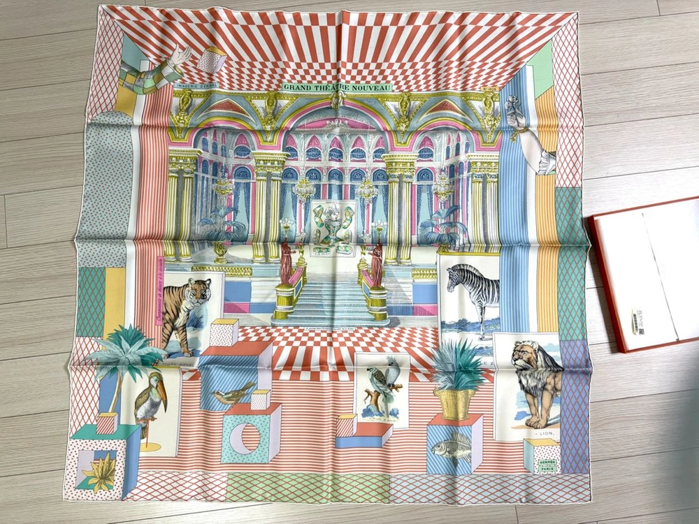 에르메스 대극장 까레 GRAND THEATRE NOUVEAU SCARF 90 스카프 이미지