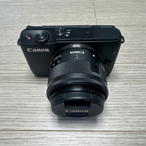 캐논 EOS M10 블랙 15-45mm 번들킷 미러리스 카메라 판매합니다 이미지