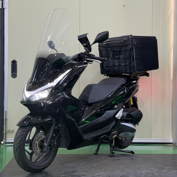 혼다 pcx125 25년식 짧은키로수 배달셋팅 저렴하게 판매합니다 이미지