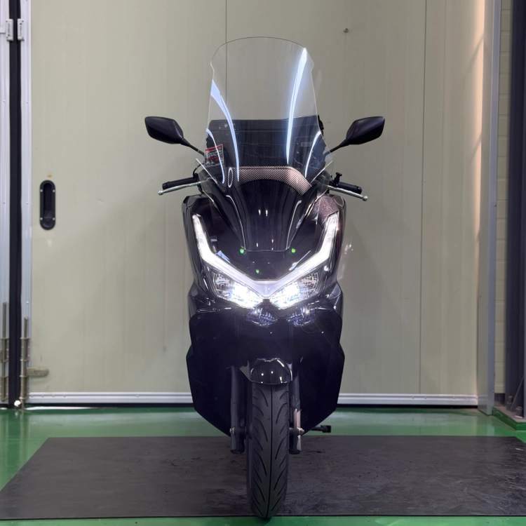 혼다 pcx125 25년식 짧은키로수 배달셋팅 저렴하게 판매합니다 이미지