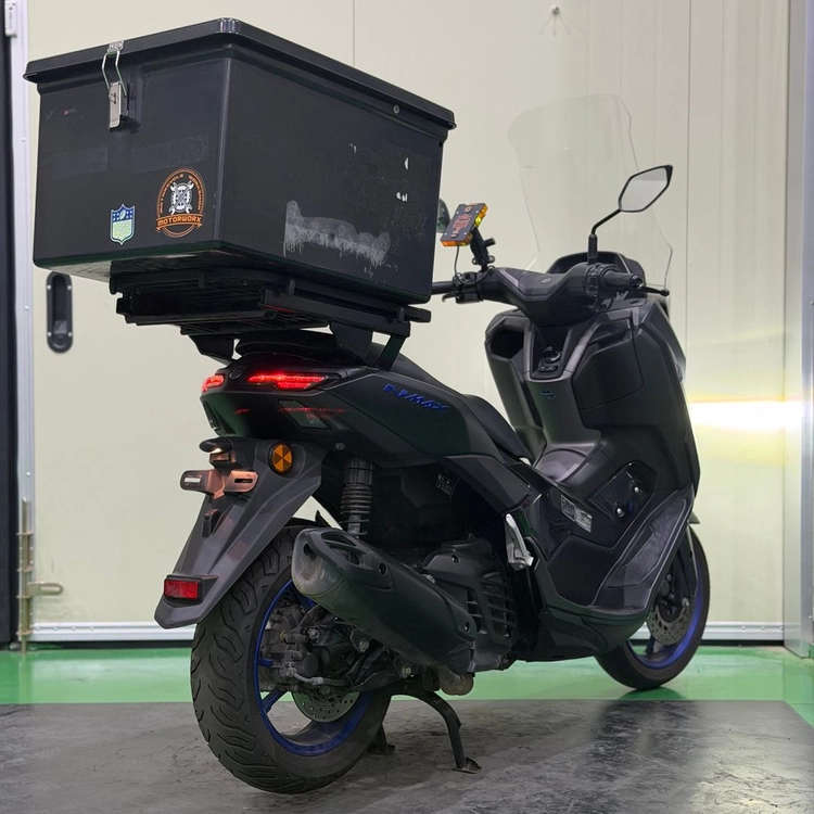 야마하 nmax125 25년식 3만키로 배달셋팅 저렴하게 판매합니다 이미지