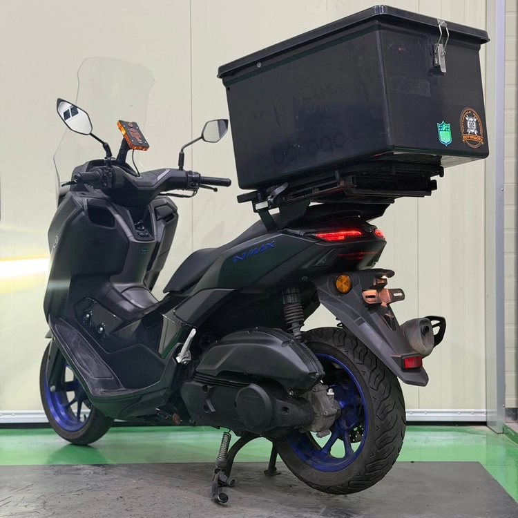 야마하 nmax125 25년식 3만키로 배달셋팅 저렴하게 판매합니다 이미지