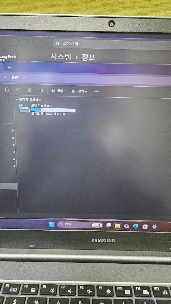 삼성노트북 플러스2.11세대 i5-8g-256g 배터리100% 상태좋음 이미지