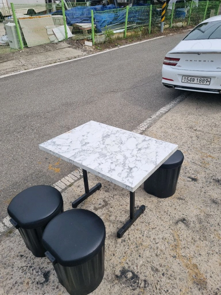 식당 분식집 호프집 4인용 식탁의자세트 이미지