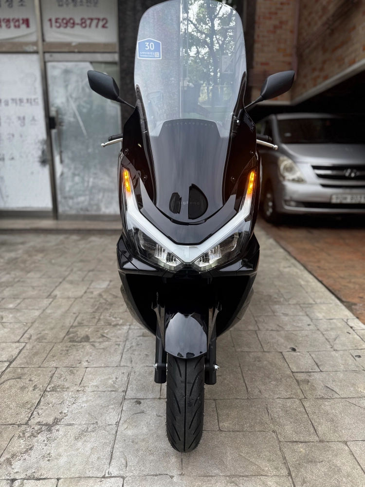 혼다 Pcx125 26년식 ABS 1천km 신차급 판매합니다. 이미지