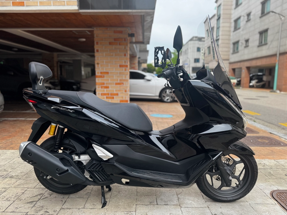 혼다 Pcx125 26년식 ABS 1천km 신차급 판매합니다. 이미지