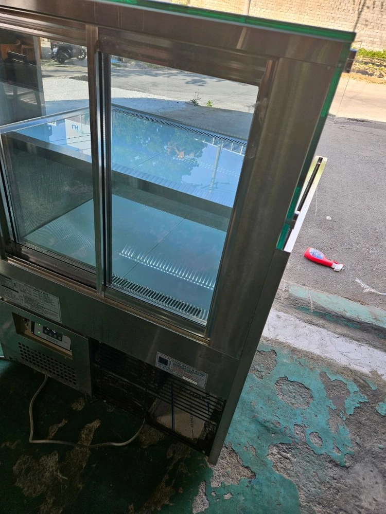 세경 마카롱 냉장 쇼케이스 앞쪽 1단, 뒤쪽 2단 형태 900 700 높이 1250 이미지