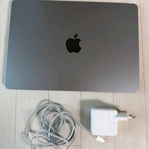 애플 맥북 에어 M2 13인치 16GB 512GB 이미지