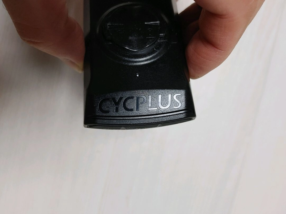 상태A급) CYCPLUS(사이플러스) m1자전거 GPS 속도계 +마운트 일괄로 팝니다. (택포5만) 이미지