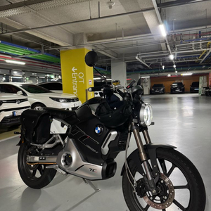 슈퍼 쏘코 TC max 전기오토바이 블랙 이미지