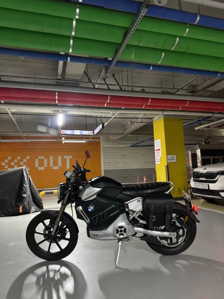 슈퍼 쏘코 TC max 전기오토바이 블랙 이미지
