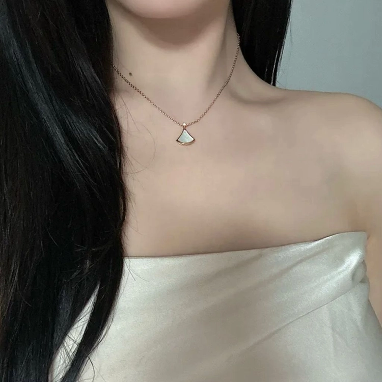 불가리 디바스 드림 자개 목걸이 새상품 이미지
