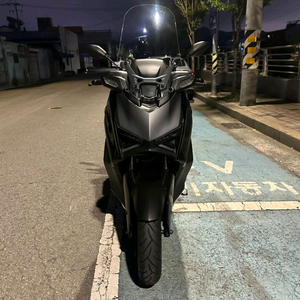 야마하 XMAX300 25년식 800키로대 신차급 이미지