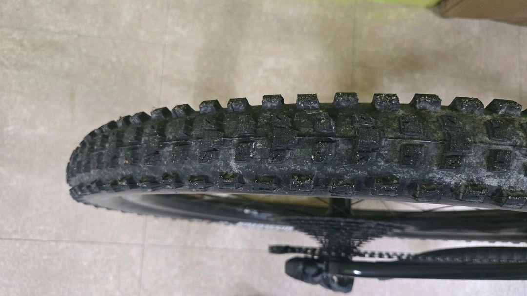 최상급 풀카본 MTB 전기자전거 227k 주행 이미지