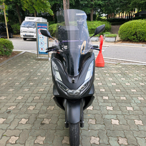 PCX 2023년식 12010 km 팝니다 이미지