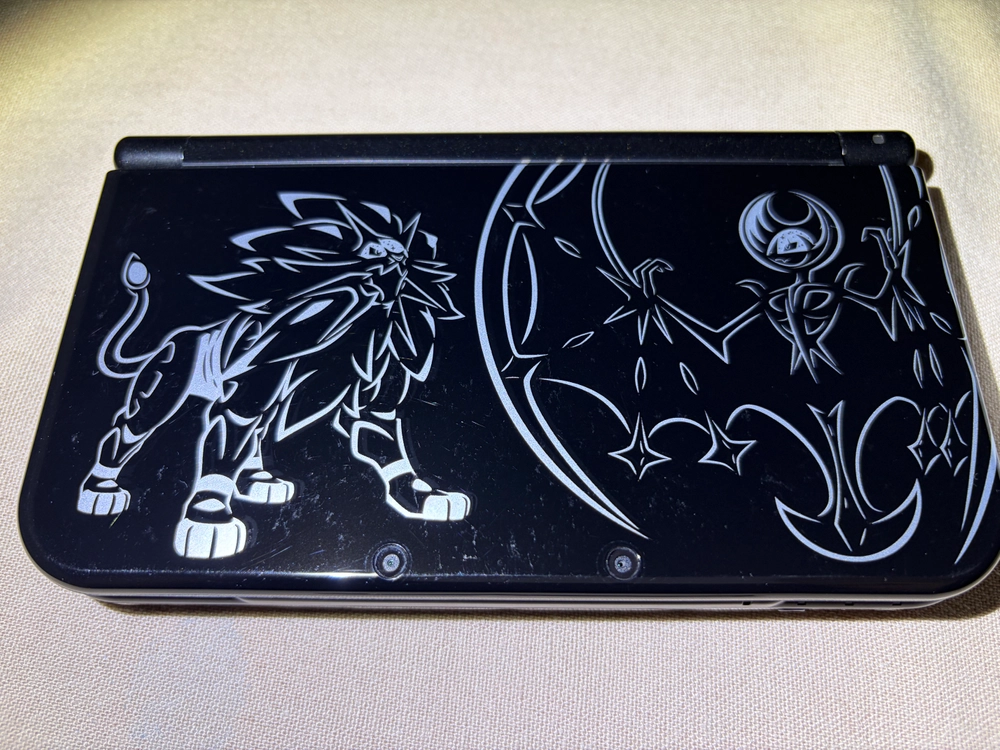 닌텐도 뉴 3DS XL 포켓몬스터 썬문에디션 (포켓몬뱅크외 /순정펌/국내정발) 이미지