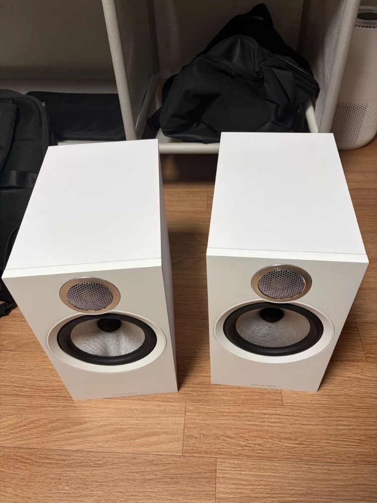 B&W 606 S3 화이트 Bowers & Wilkins 바워스앤윌킨스 이미지