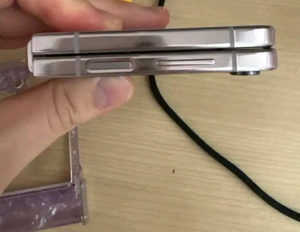 갤럭시 Z플립5 256GB 퍼플 S급 정리 이미지