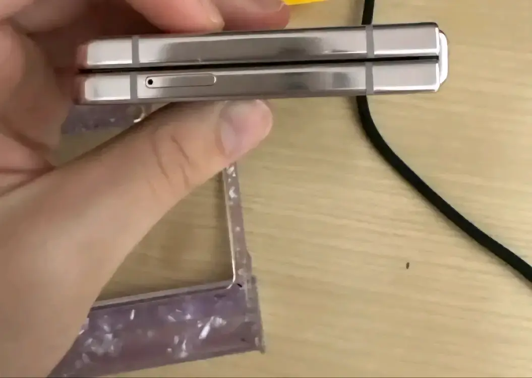 갤럭시 Z플립5 256GB 퍼플 S급 정리 이미지