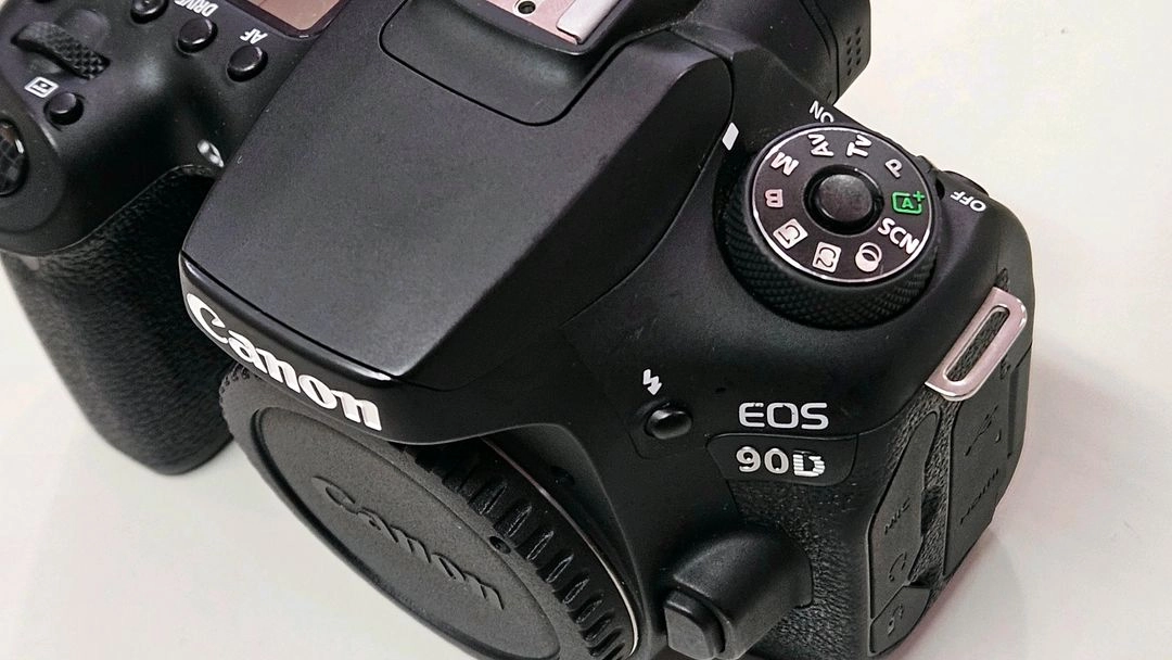 A급 > 캐논 90D 중급 가성비 크롭 Dslr 4K촬영 3200만화소 이미지