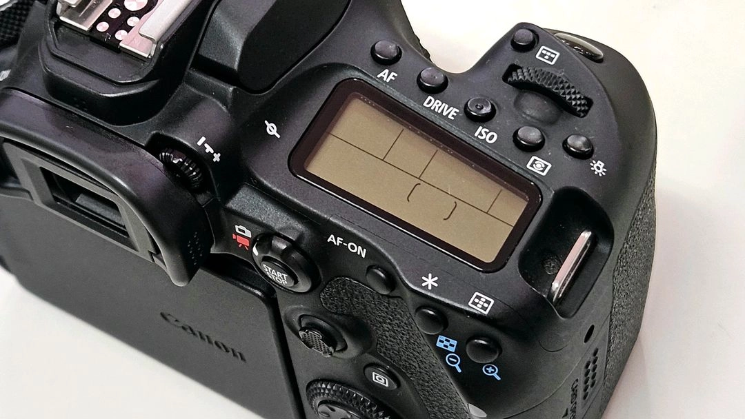 A급 > 캐논 90D 중급 가성비 크롭 Dslr 4K촬영 3200만화소 이미지