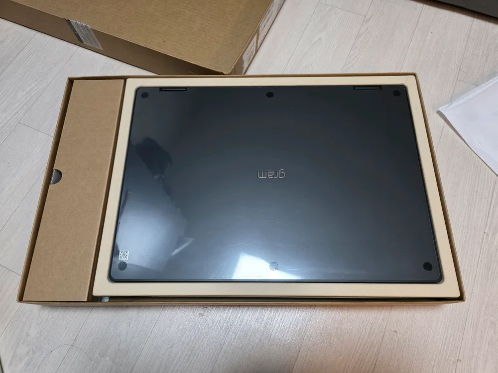 LG 그램 Pro 360 AI 16인치 노트북 이미지