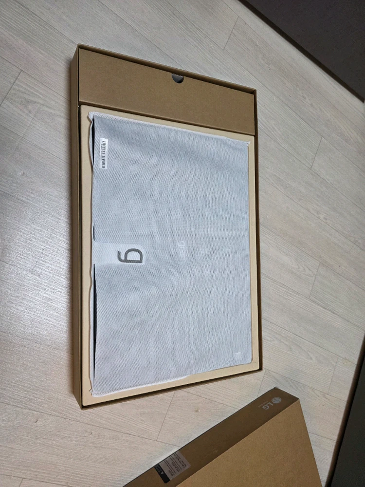 LG 그램 Pro 360 AI 16인치 노트북 이미지