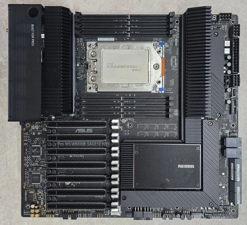 ASUS Pro WS WRX80E-SAGE SE WIFI 메인보드 이미지