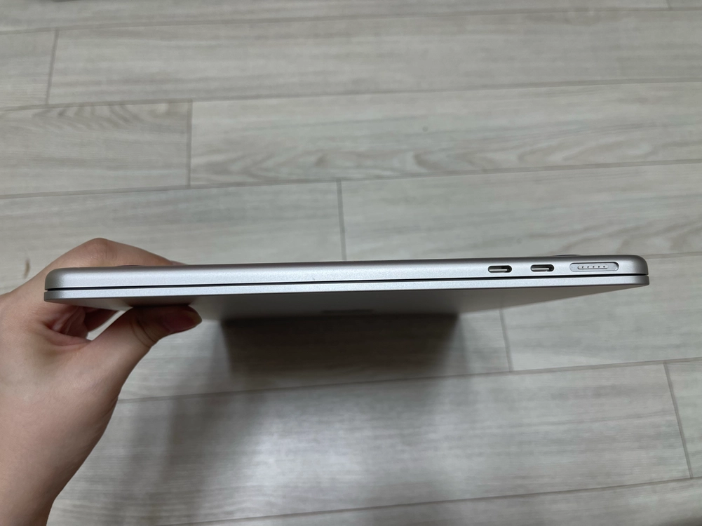 S급 ) 맥북 에어 13 M2 16GB 512GB 스타라이트 이미지
