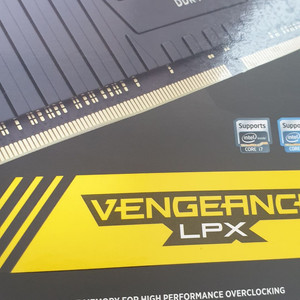 커세어 벤전스 lpx ddr4 8gb x2 3600mhz 이미지