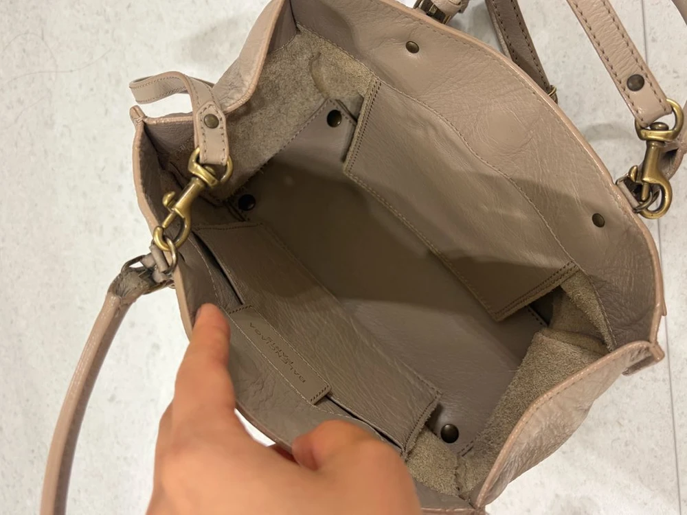 발렌시아가 모터백 파피에르 미니 베이지 이미지