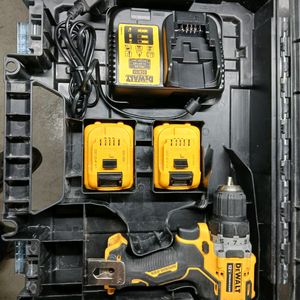 디월트 충전드릴DCD701D2 이미지